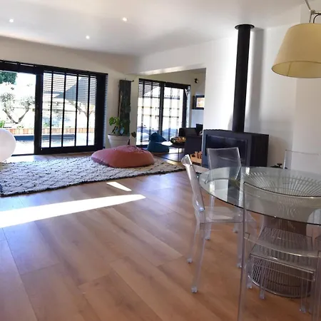 T6 Villa