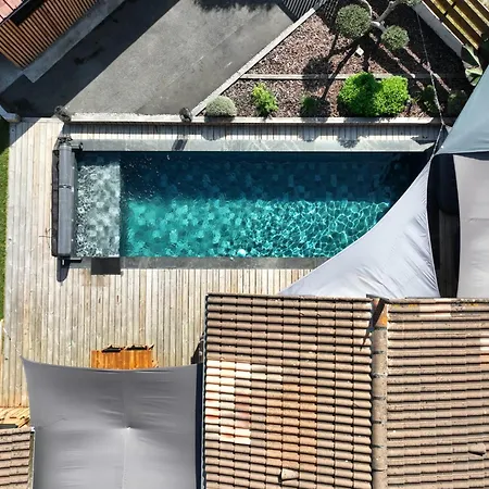 T6 Villa
